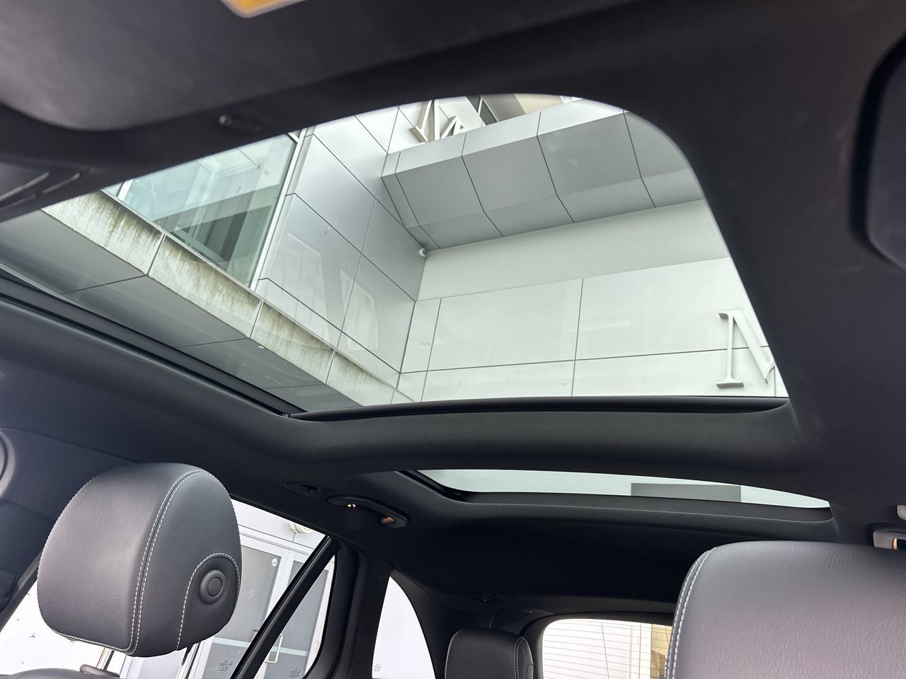 2021 Mercedes-Benz GLC300