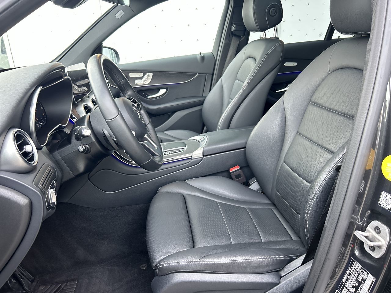 2021 Mercedes-Benz GLC300