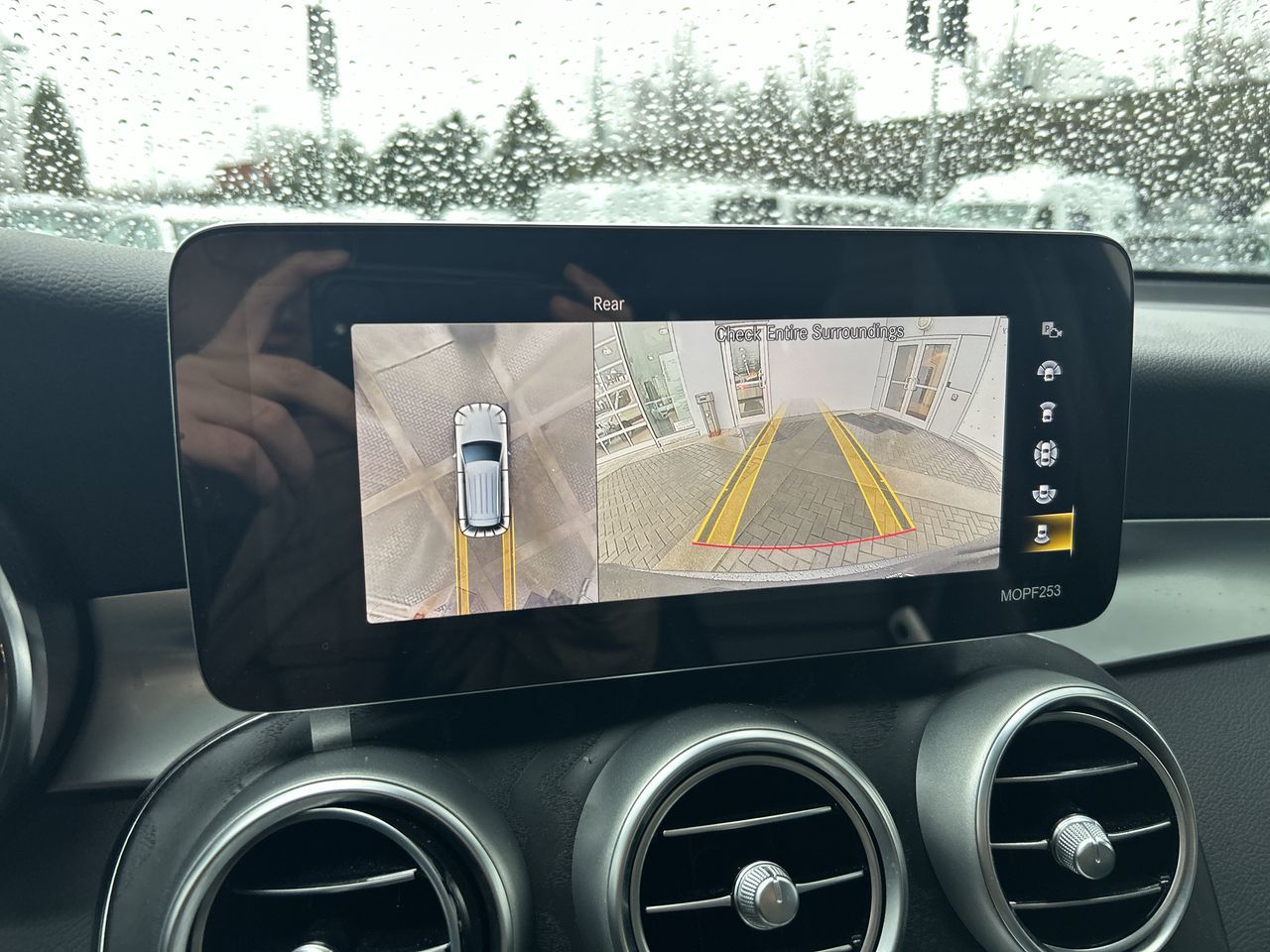 2021 Mercedes-Benz GLC300