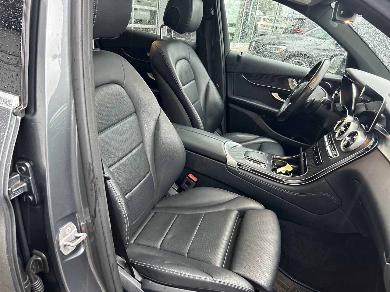 2021 Mercedes-Benz GLC300