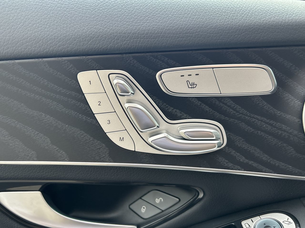 2021 Mercedes-Benz GLC300