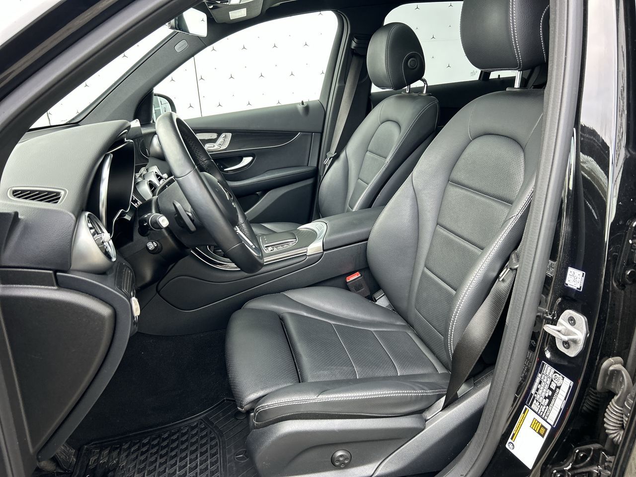 2021 Mercedes-Benz GLC300