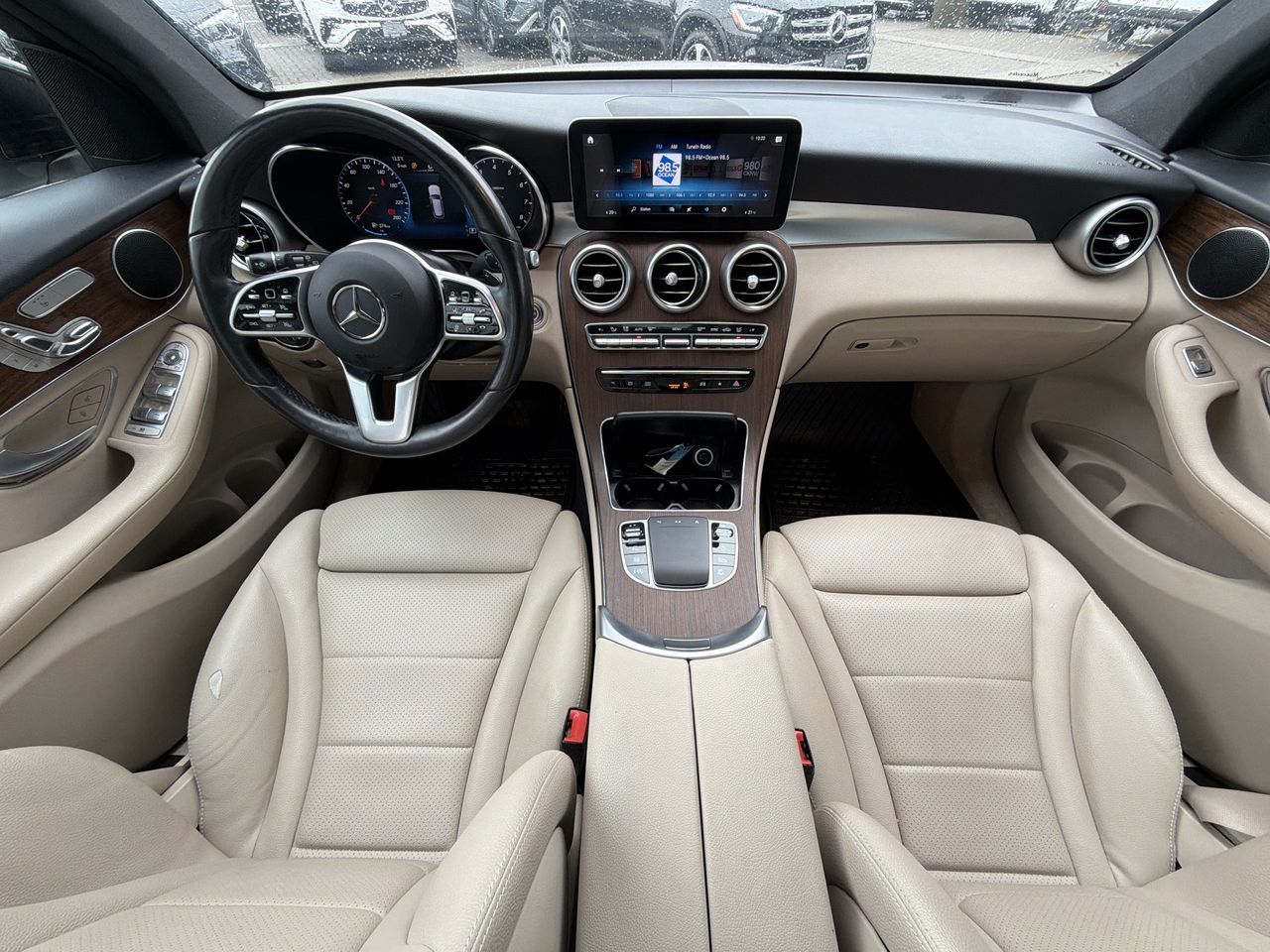 2021  GLC300