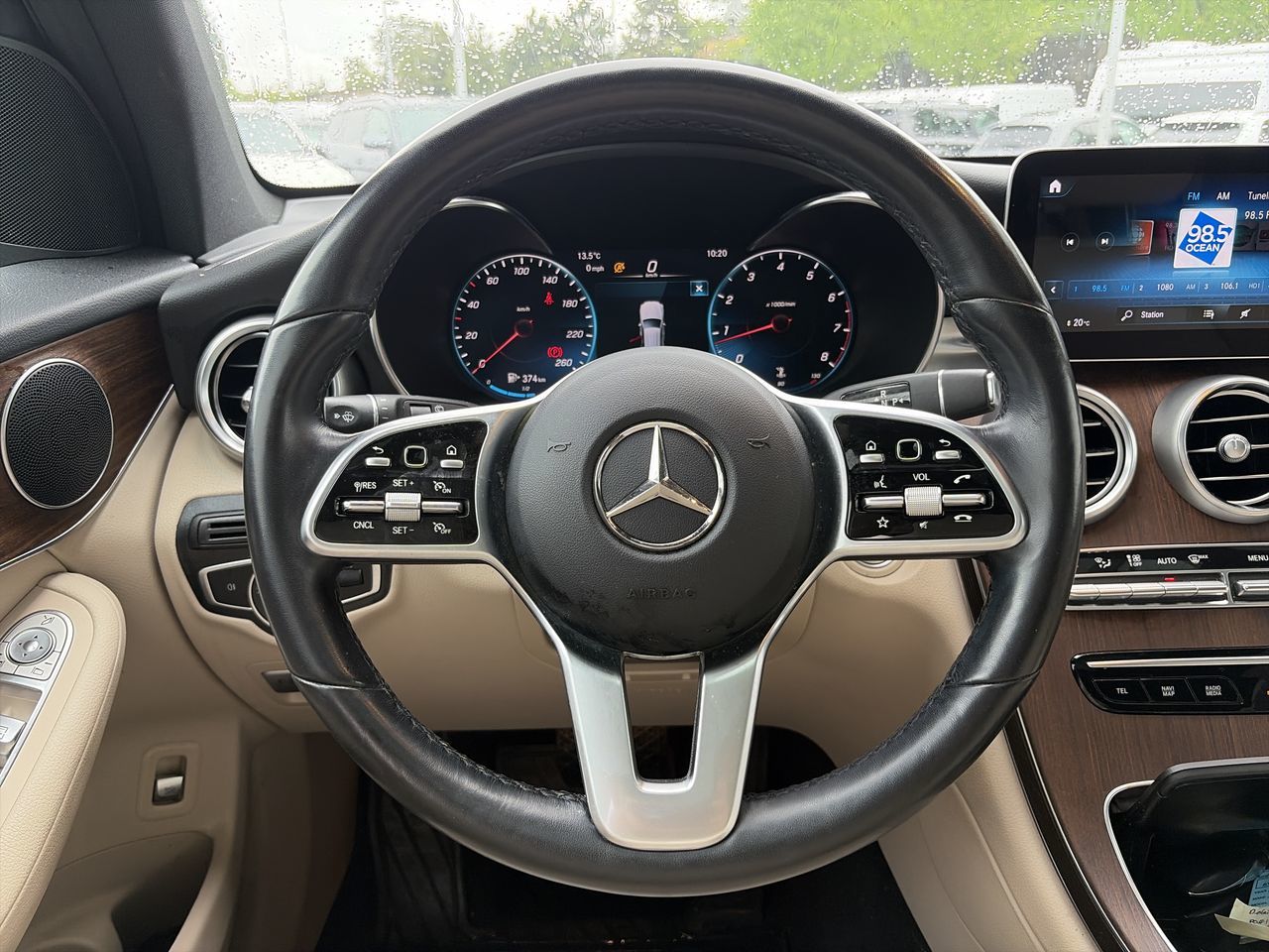 2021  GLC300