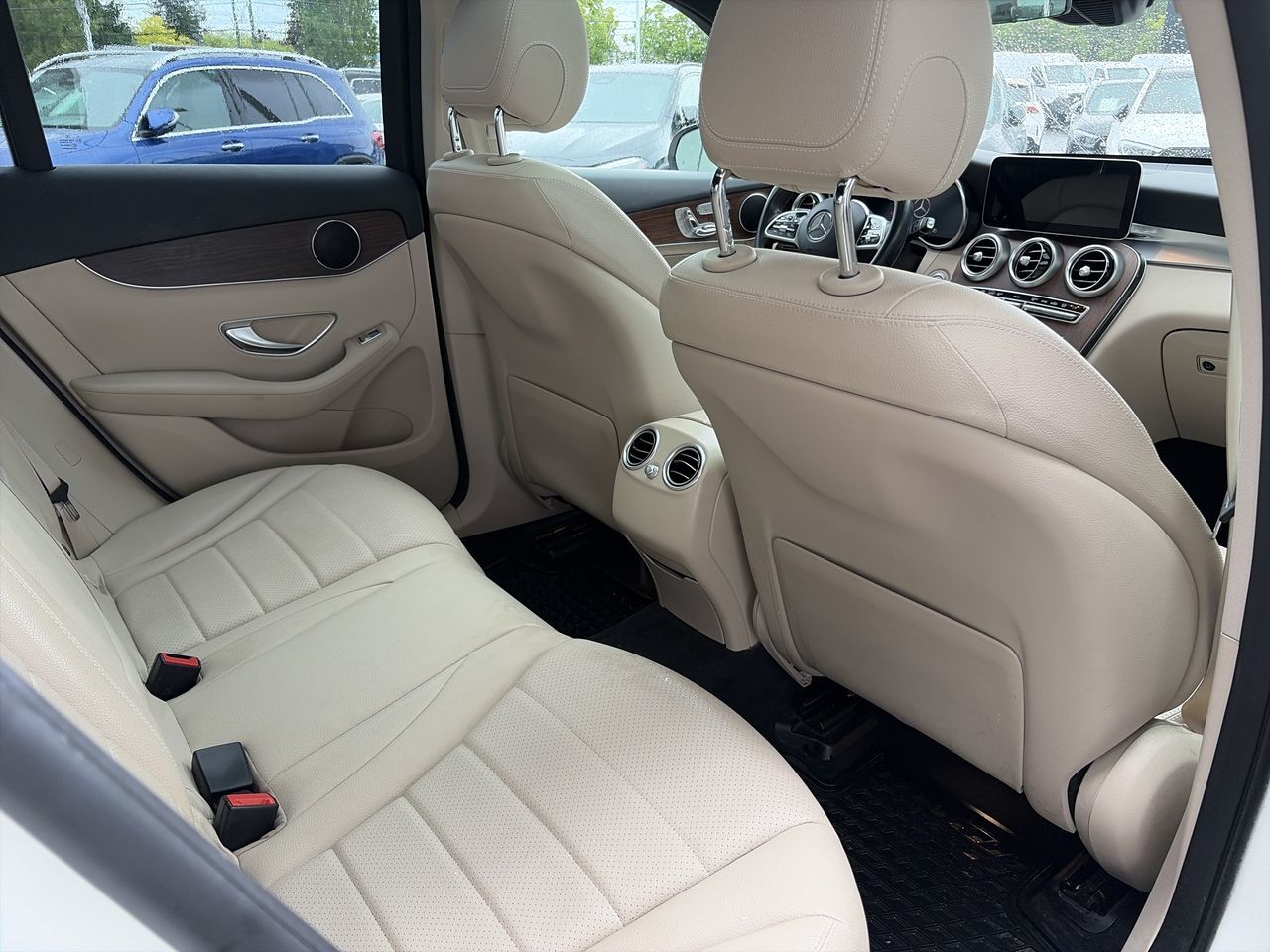 2021  GLC300