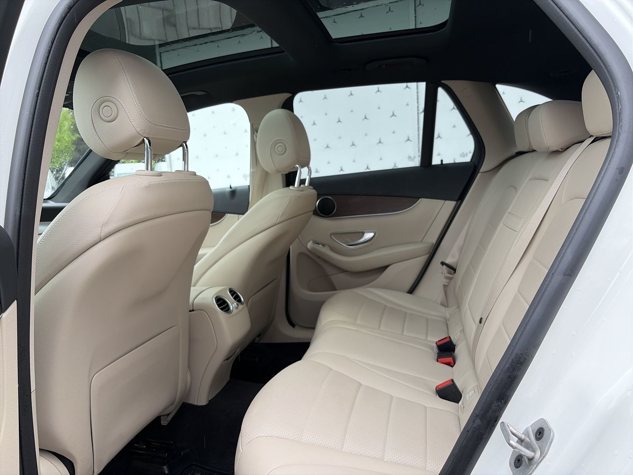 2021  GLC300