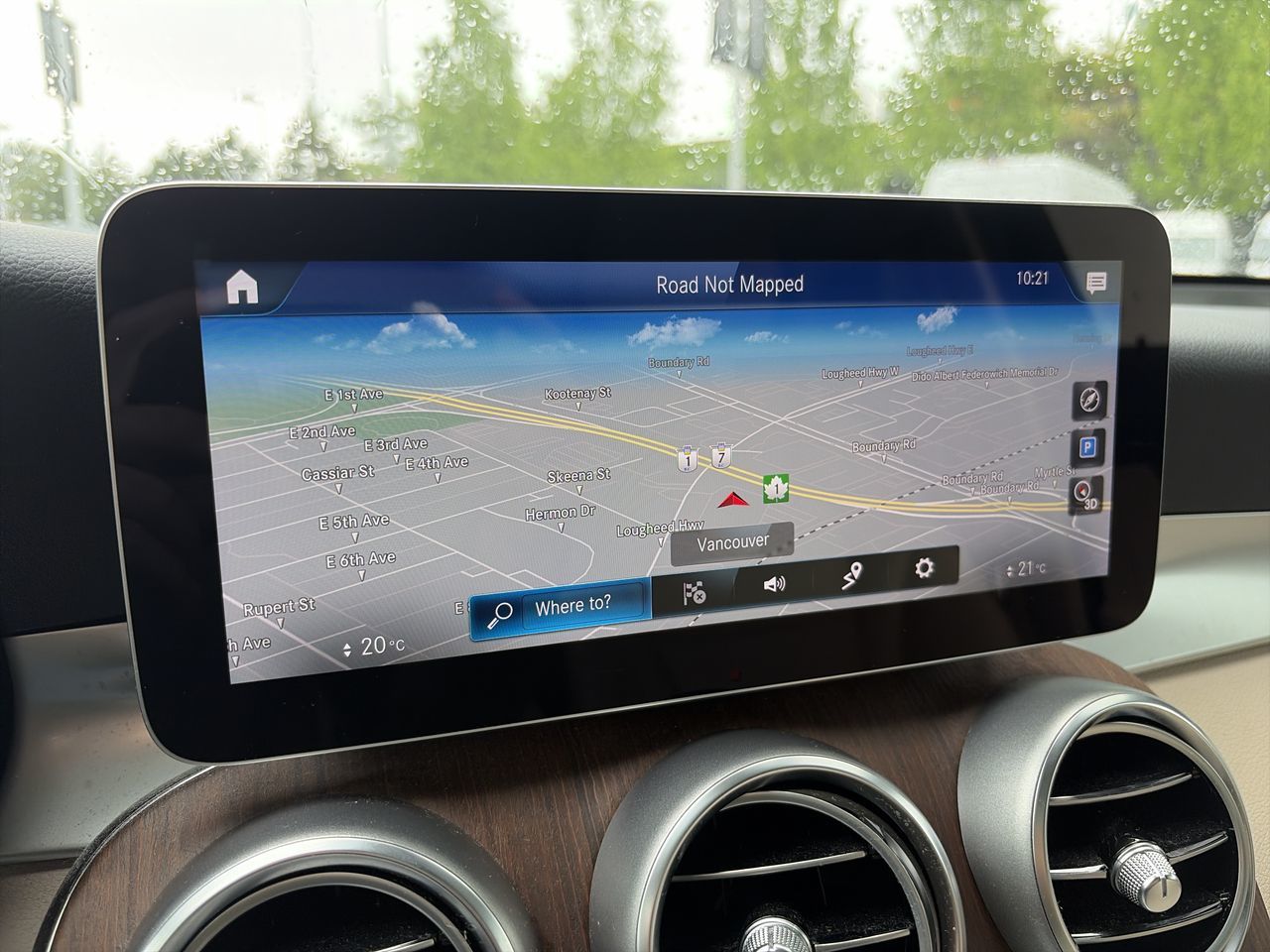 2021  GLC300