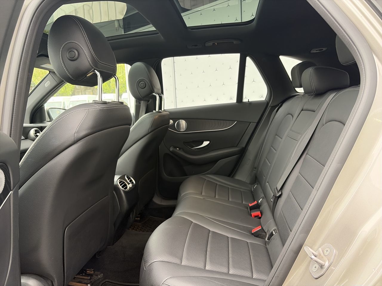 2021  GLC300