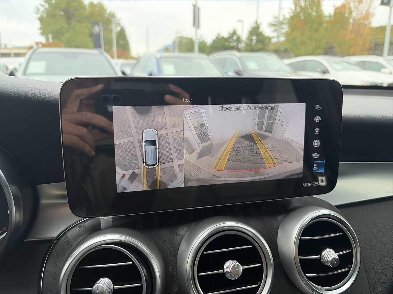 2021  GLC300