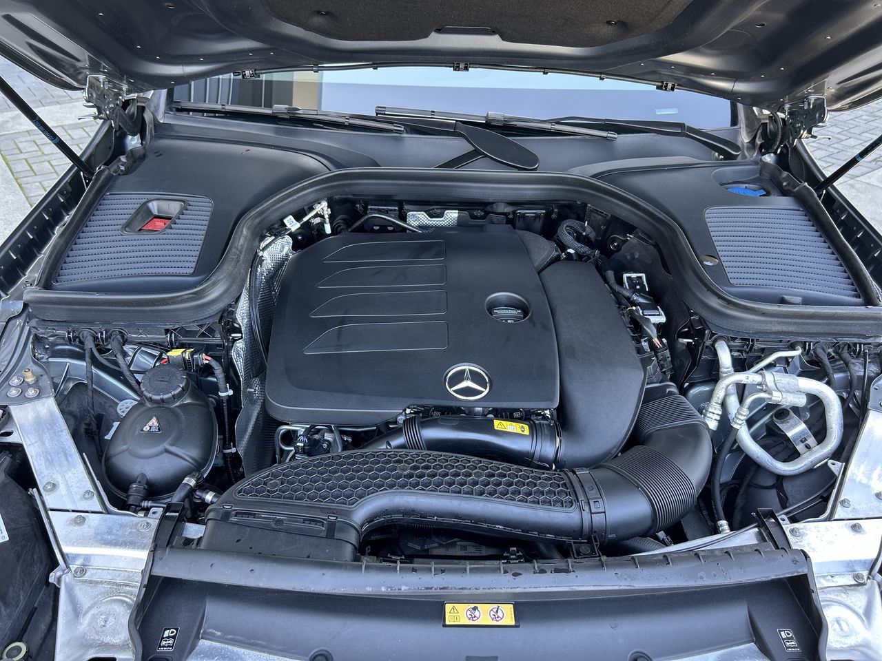 Mercedes-Benz GLC300  2022 à Vancouver, Colombie-Britannique