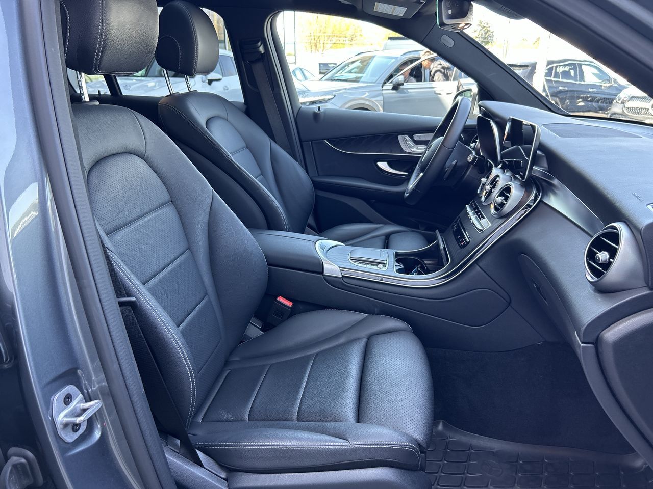 Mercedes-Benz GLC300  2022 à Vancouver, Colombie-Britannique