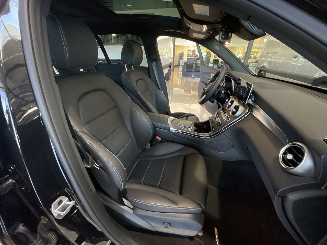 2022 Mercedes-Benz GLC300 in Vancouver, British Columbia