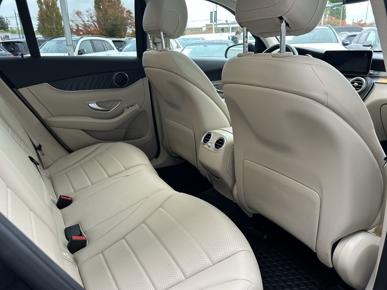 2022 Mercedes-Benz GLC300