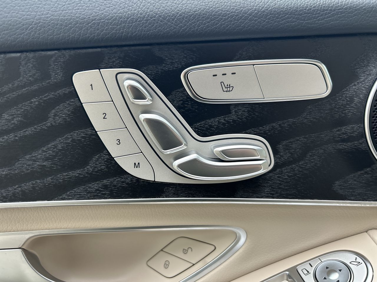 2022 Mercedes-Benz GLC300