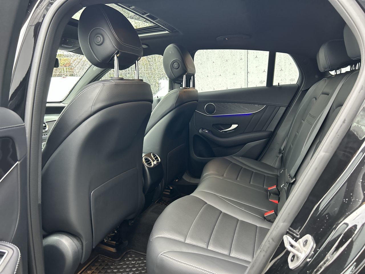 Mercedes-Benz GLC300  2022 à Vancouver, Colombie-Britannique