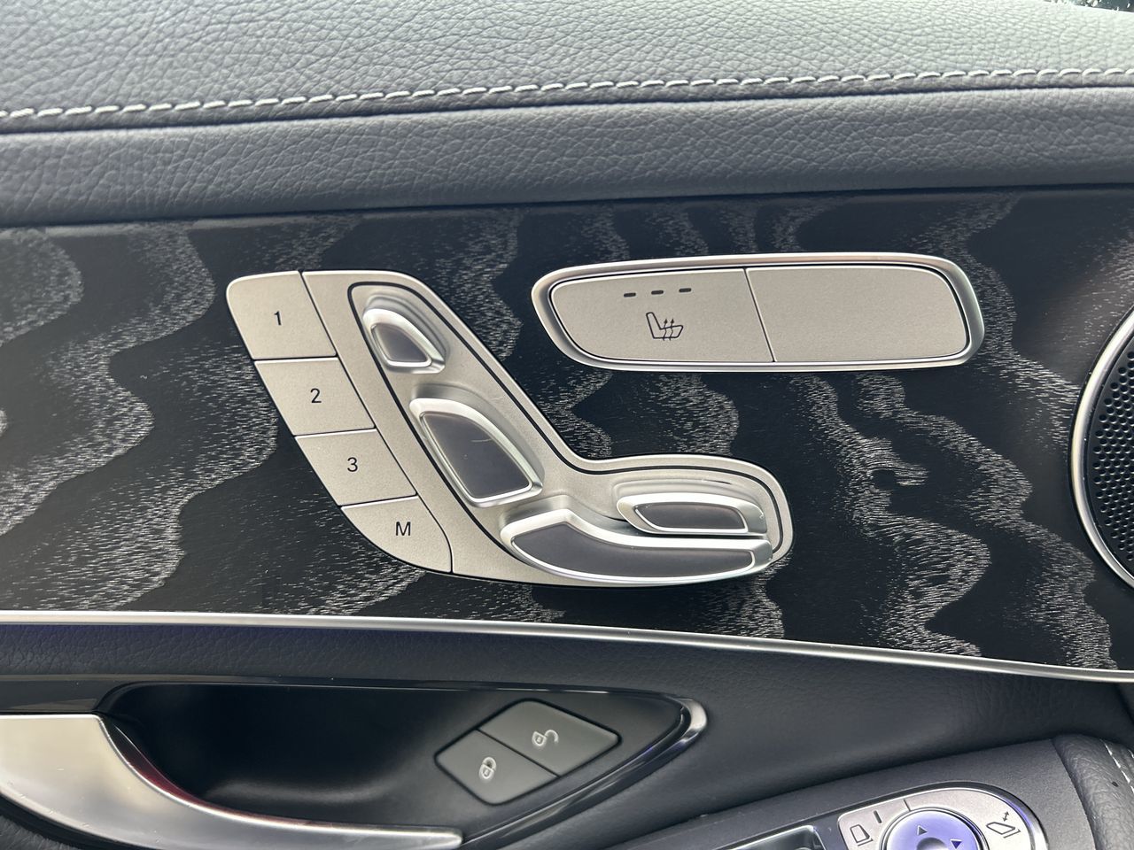 Mercedes-Benz GLC300  2022 à Vancouver, Colombie-Britannique