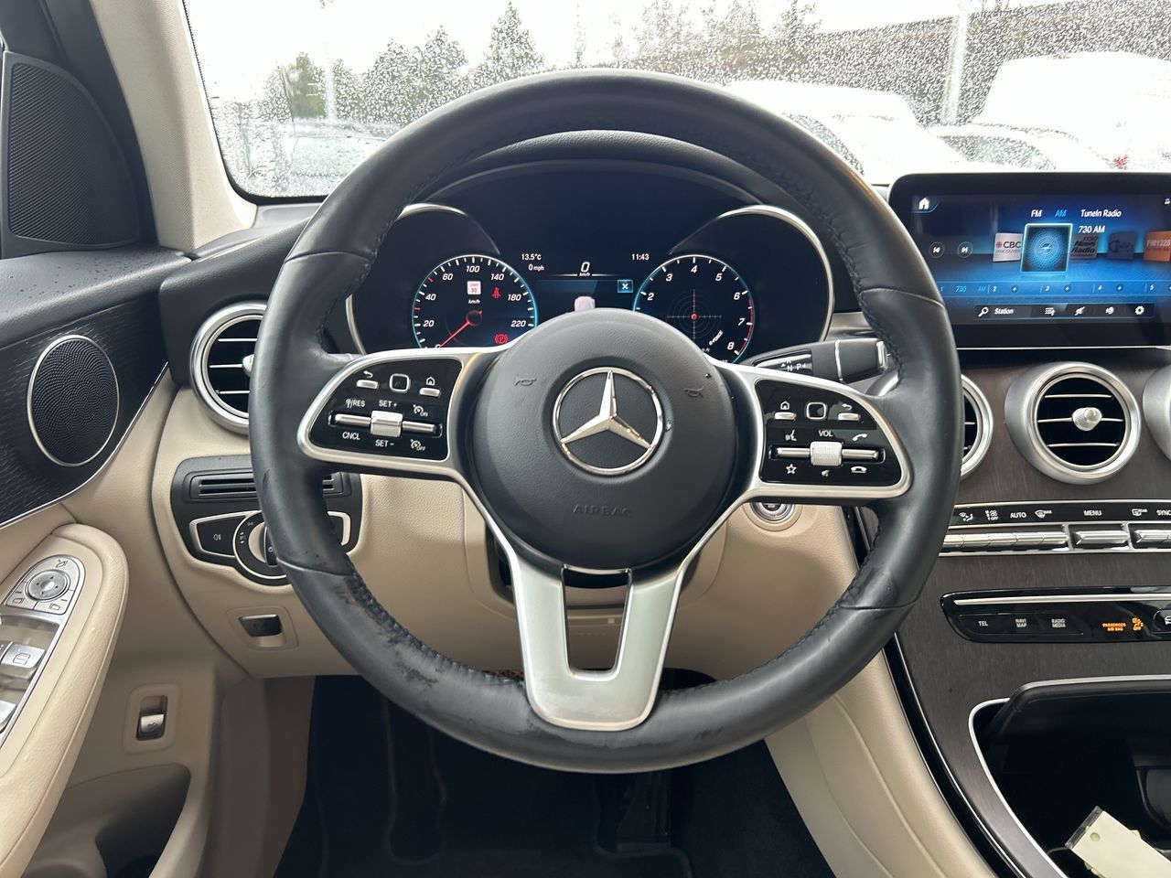 2022  GLC300