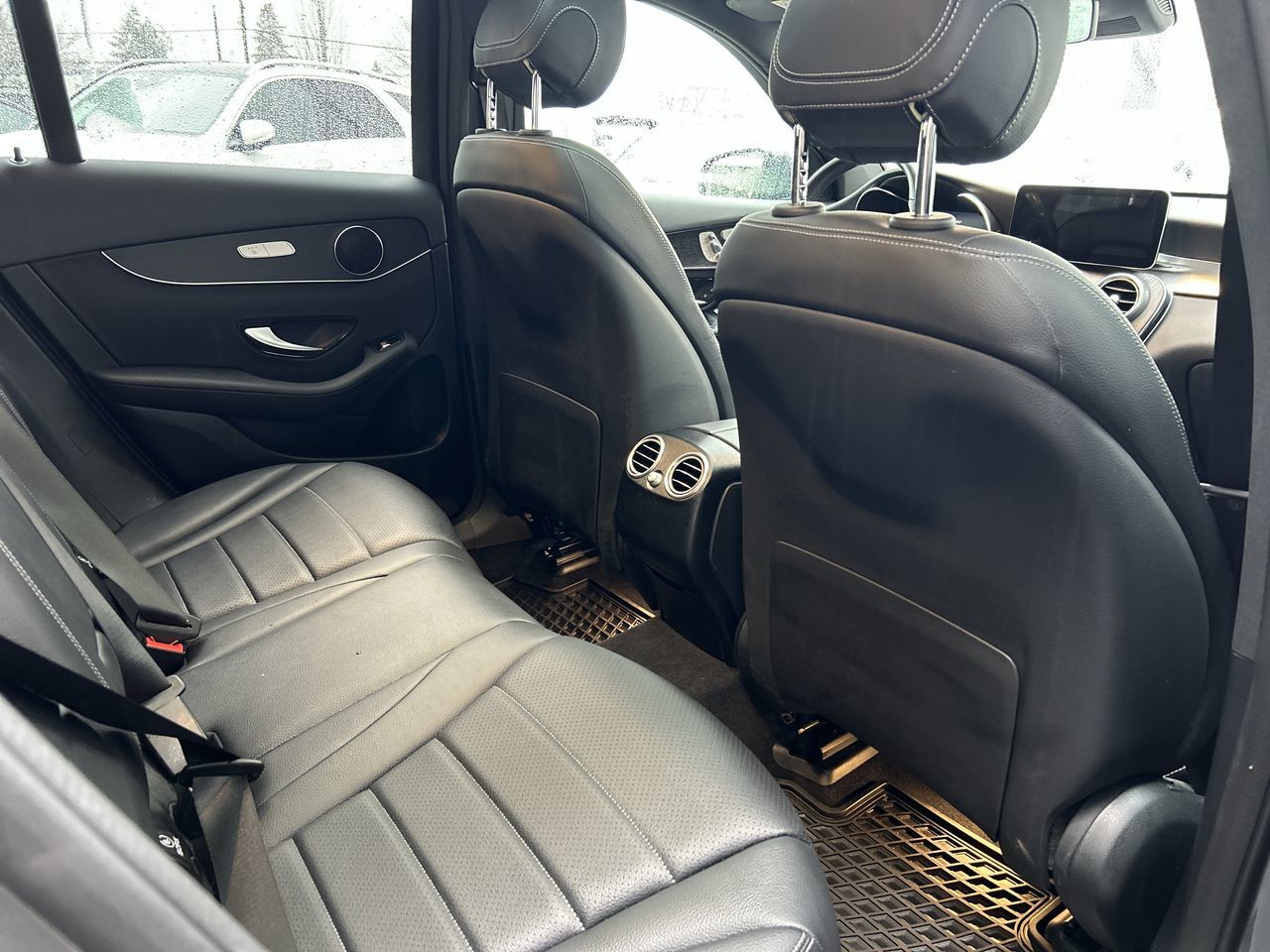 2022 Mercedes-Benz GLC300