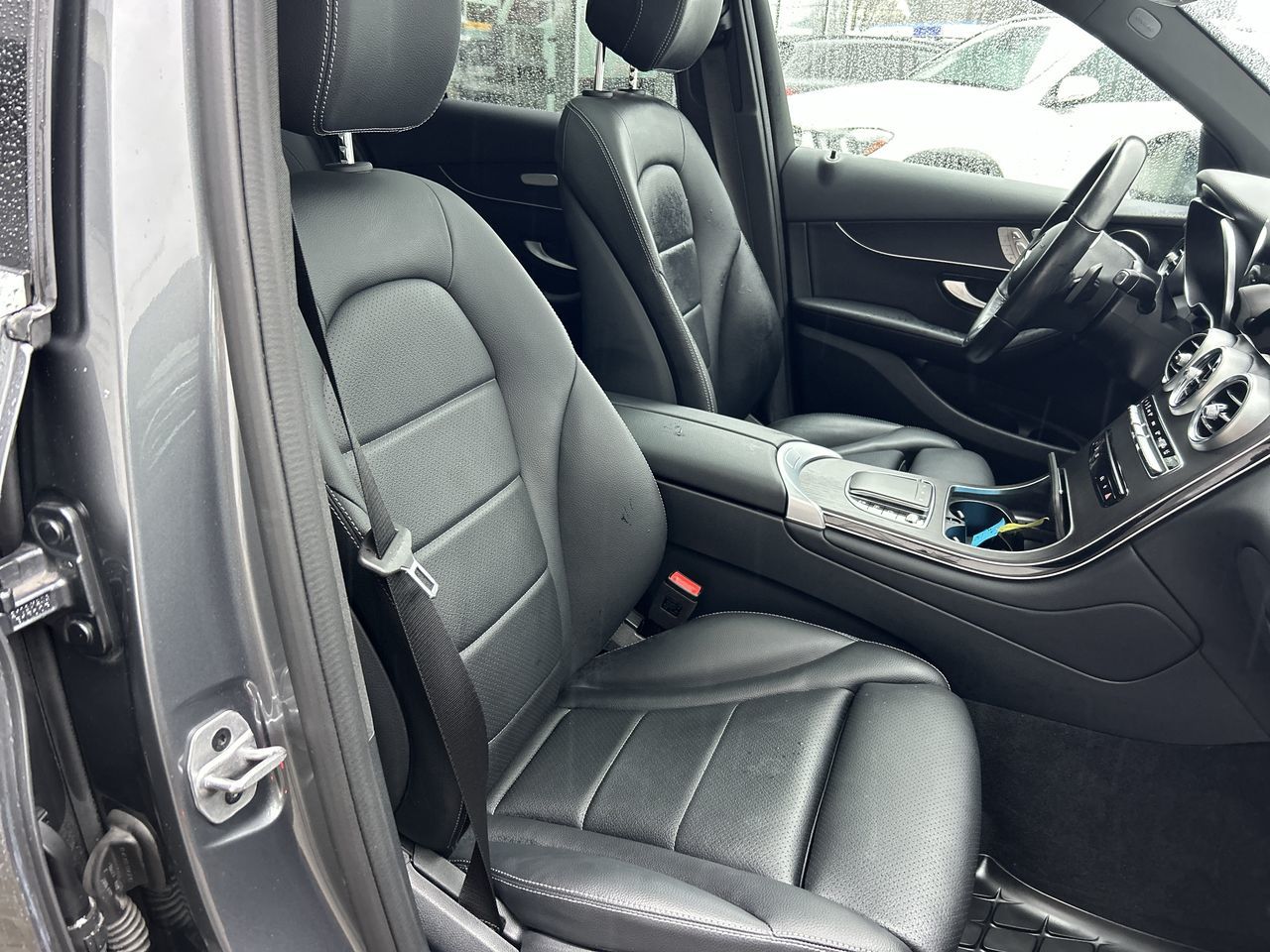 2022 Mercedes-Benz GLC300