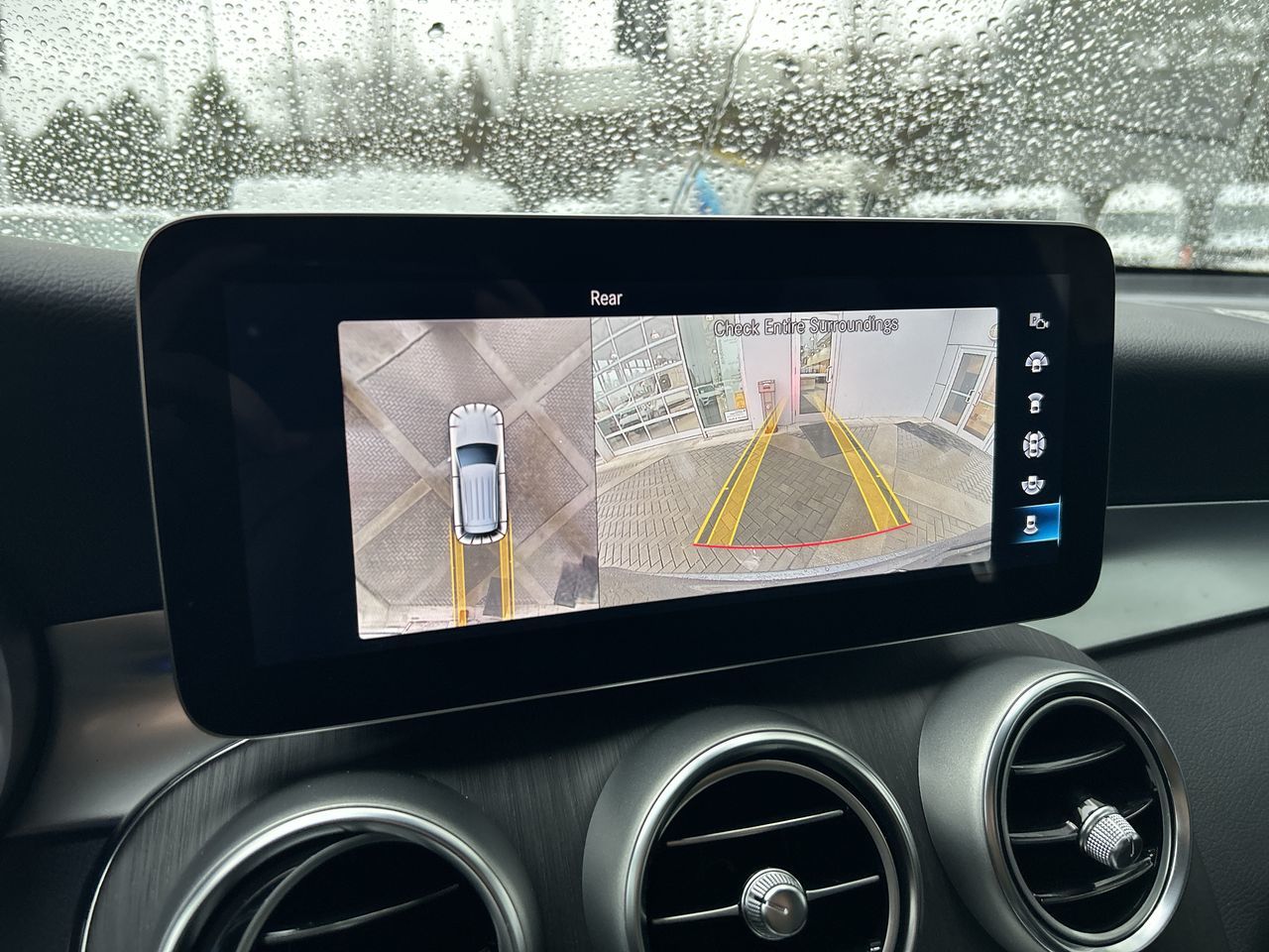 2022 Mercedes-Benz GLC300