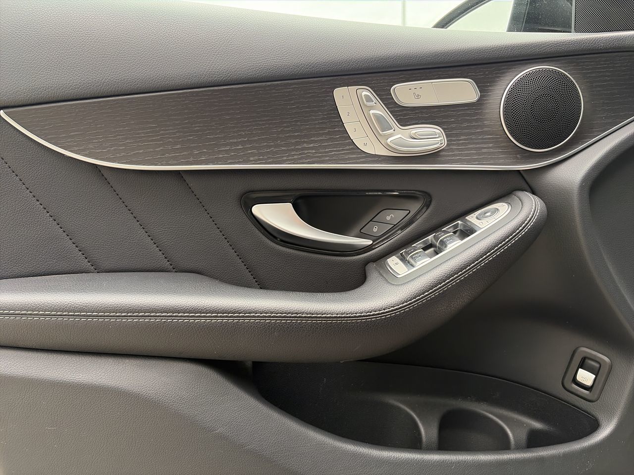 2022 Mercedes-Benz GLC300