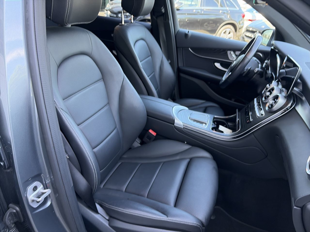 2022 Mercedes-Benz GLC300