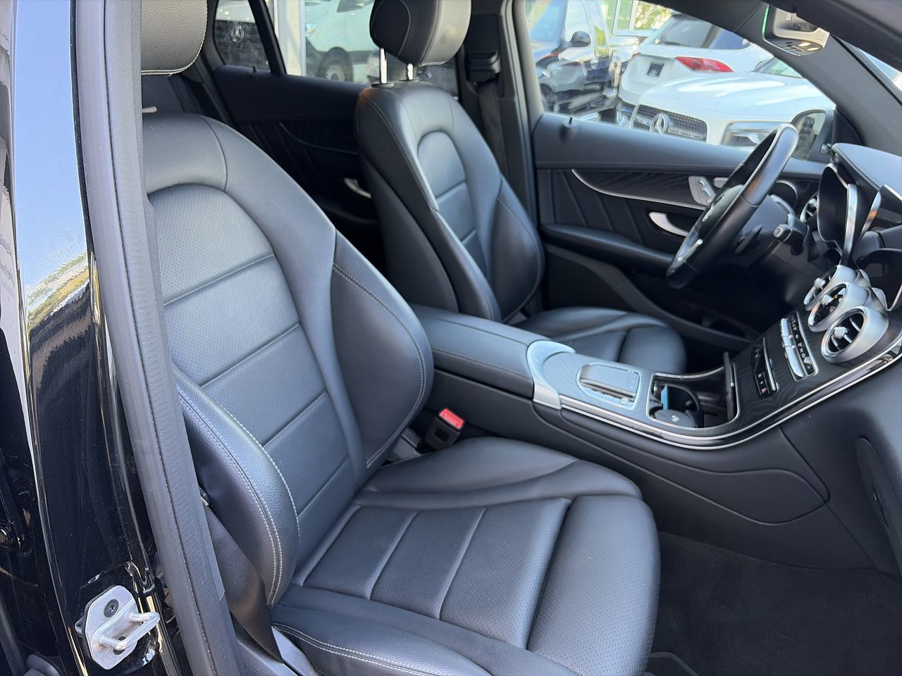 2022 Mercedes-Benz GLC300