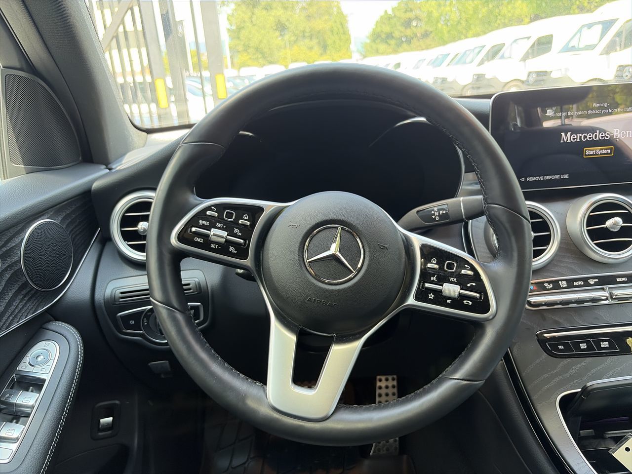 2022  GLC300
