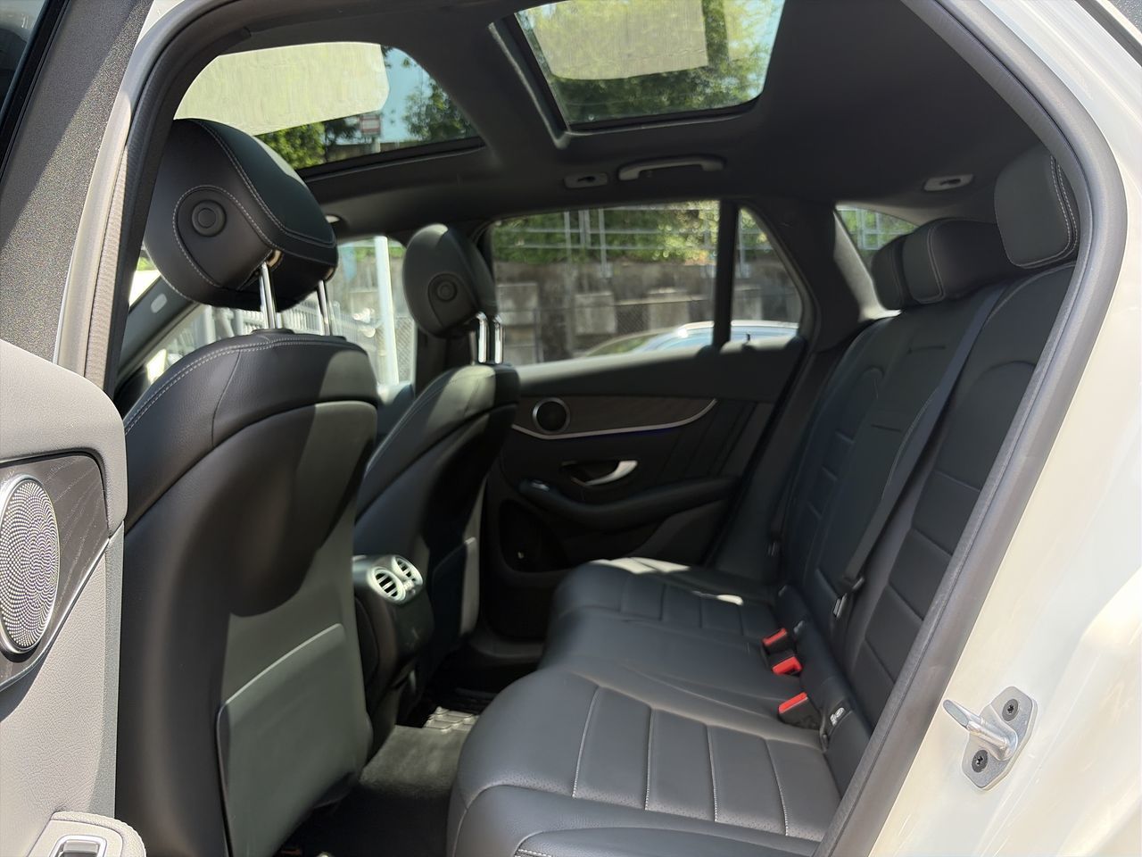 2022  GLC300