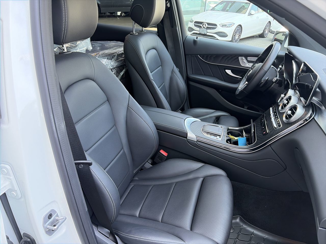 2022  GLC300