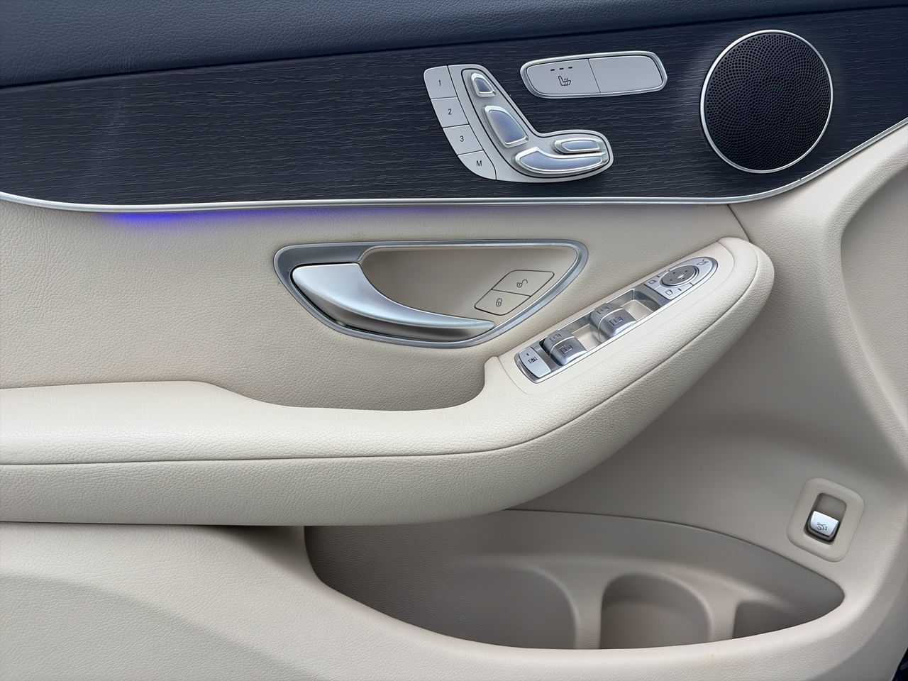 2022 Mercedes-Benz GLC300