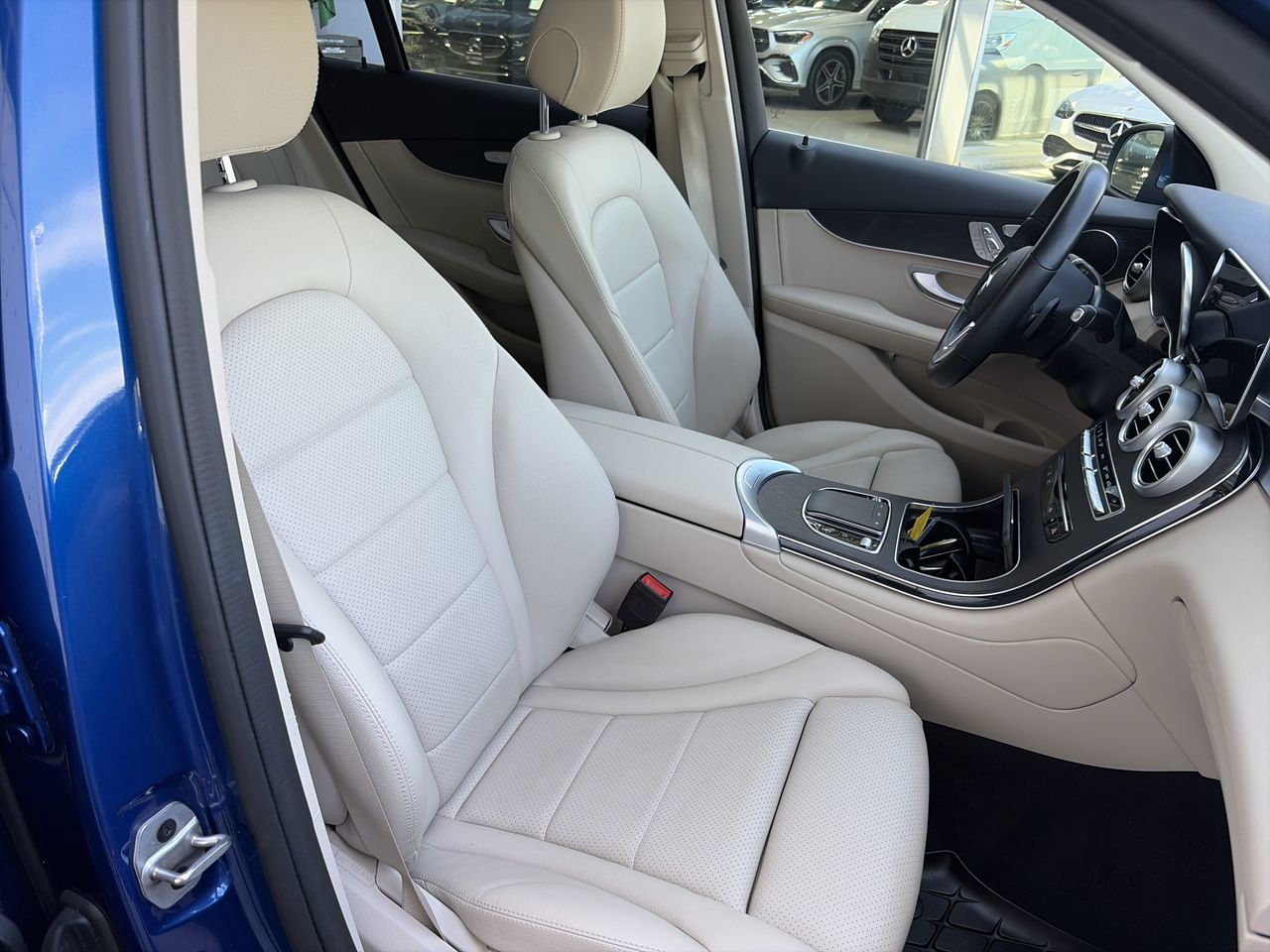 2022 Mercedes-Benz GLC300