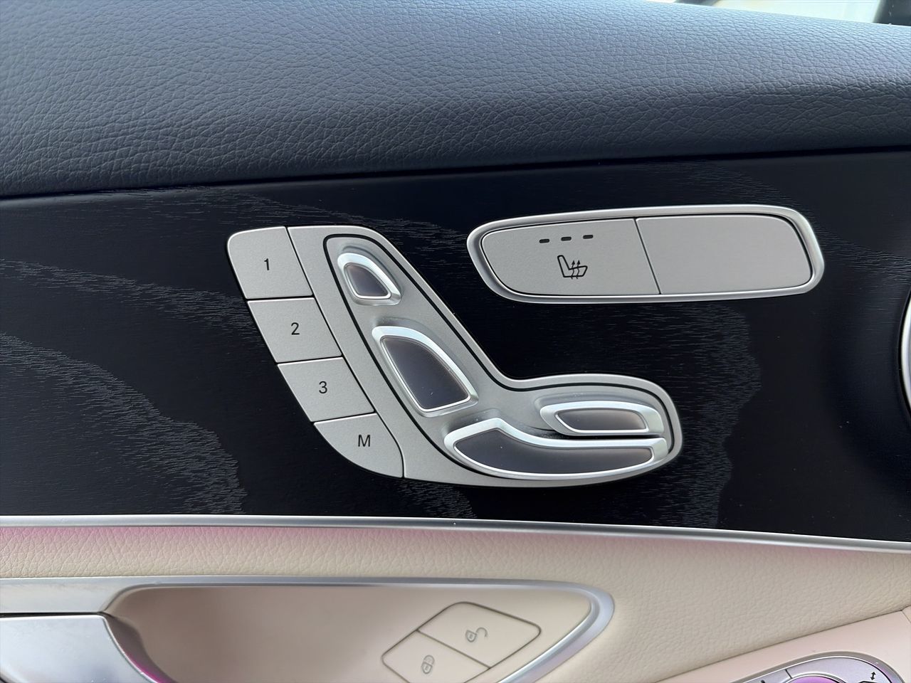2022 Mercedes-Benz GLC300