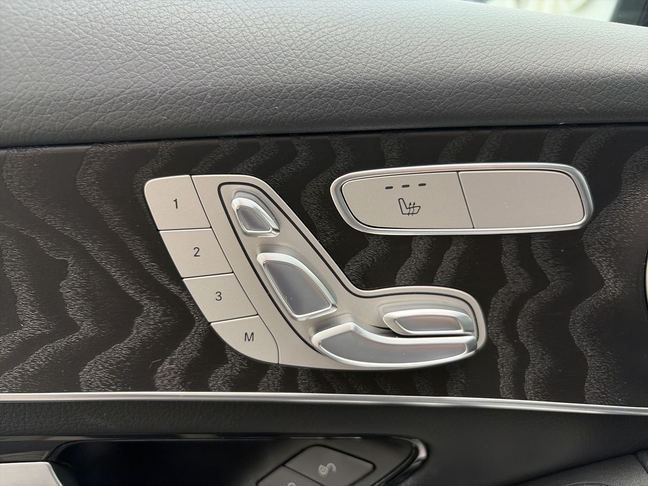2022 Mercedes-Benz GLC300