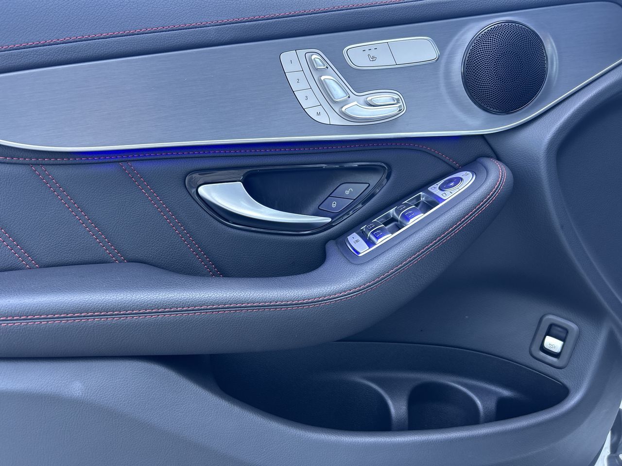 2023 Mercedes-Benz GLC300