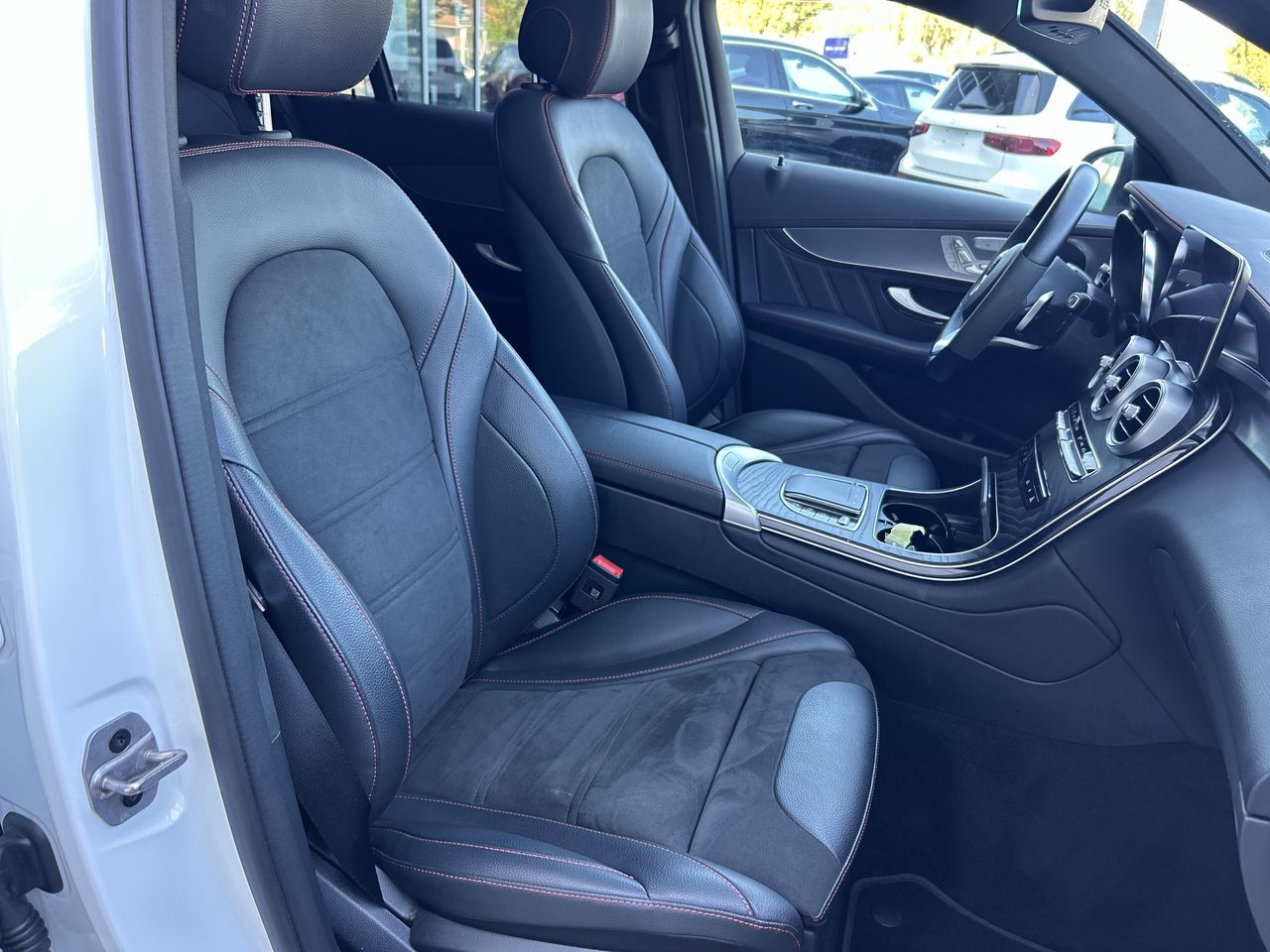 2023 Mercedes-Benz GLC300