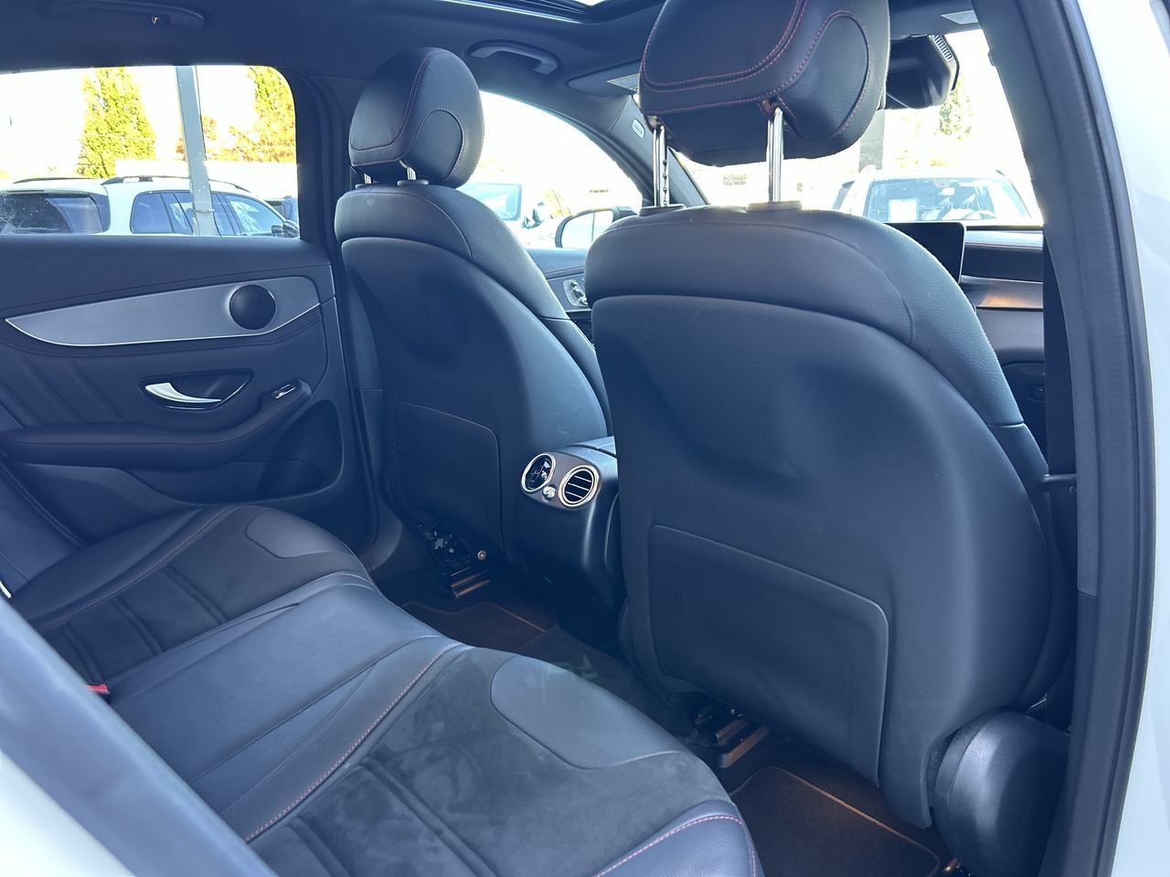 2023 Mercedes-Benz GLC300