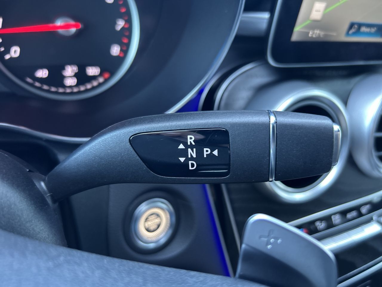 2023 Mercedes-Benz GLC300