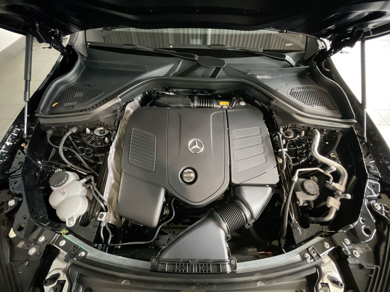2023  GLC300