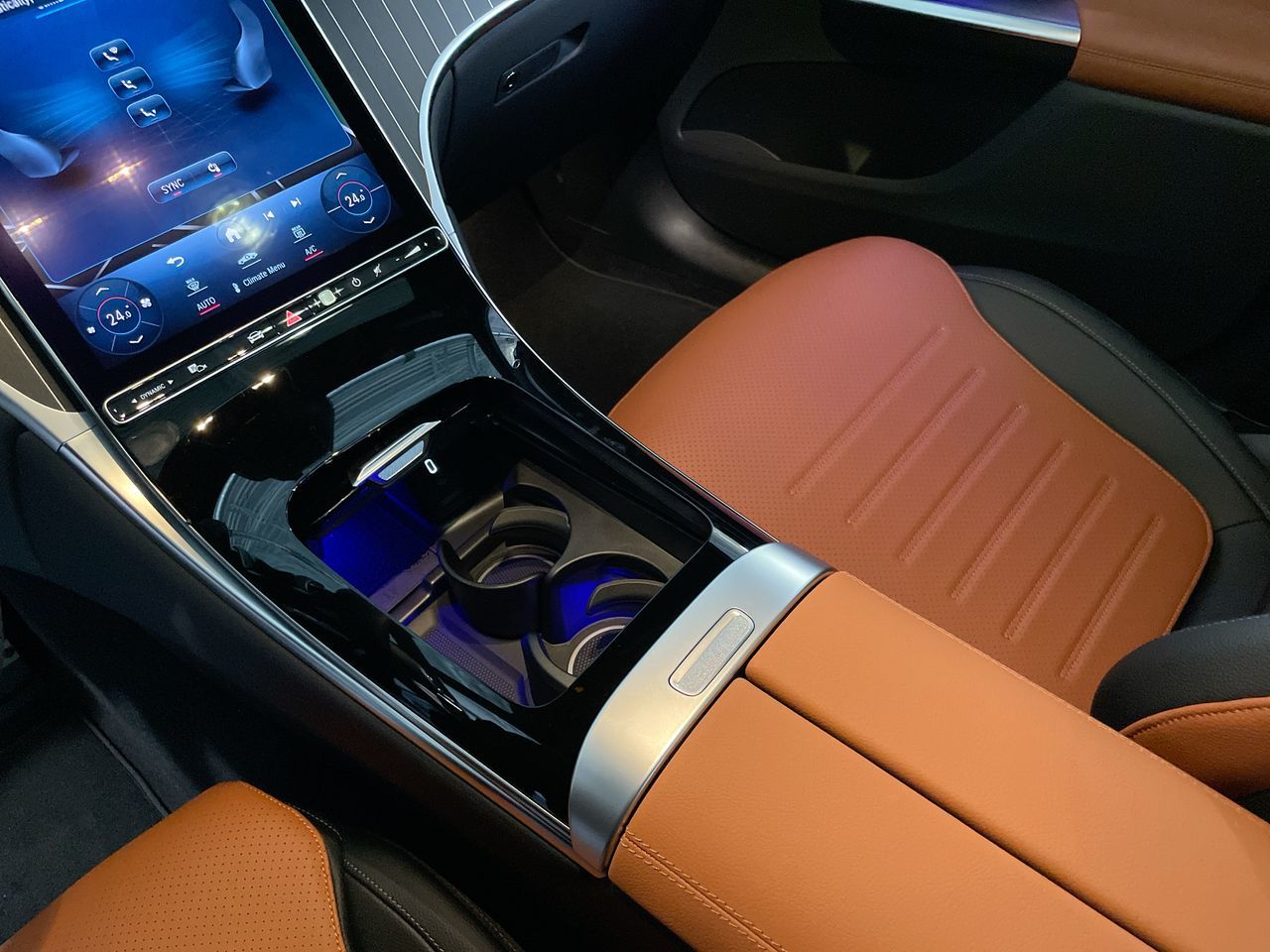 2023  GLC300