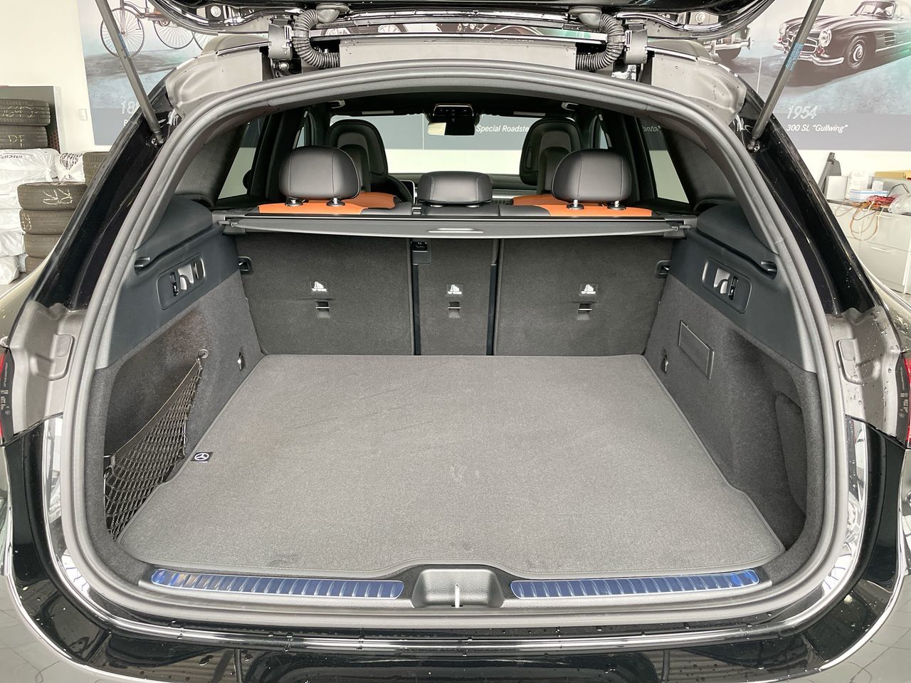 2023  GLC300