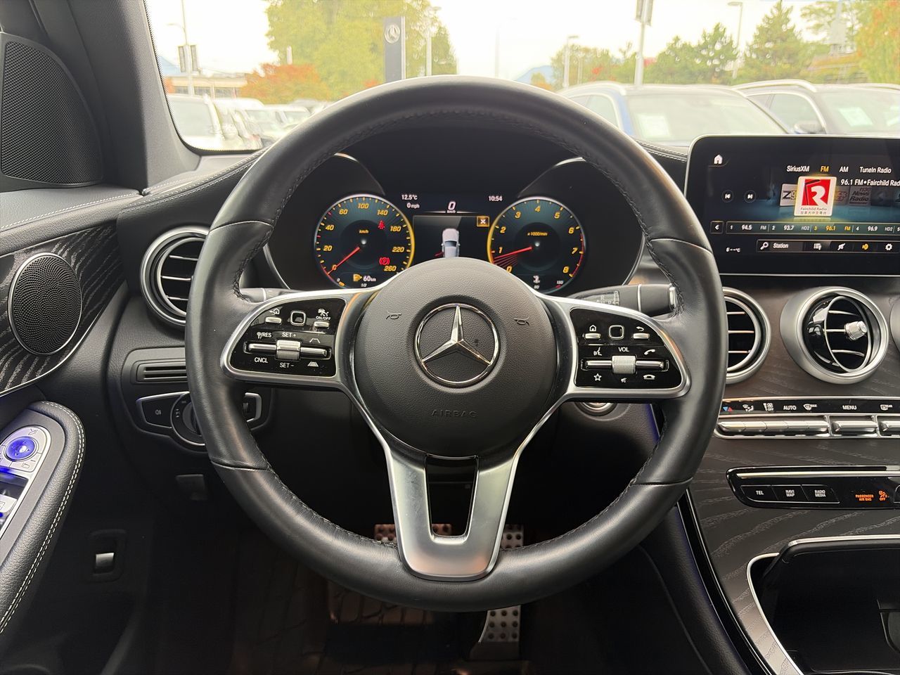 2023  GLC300