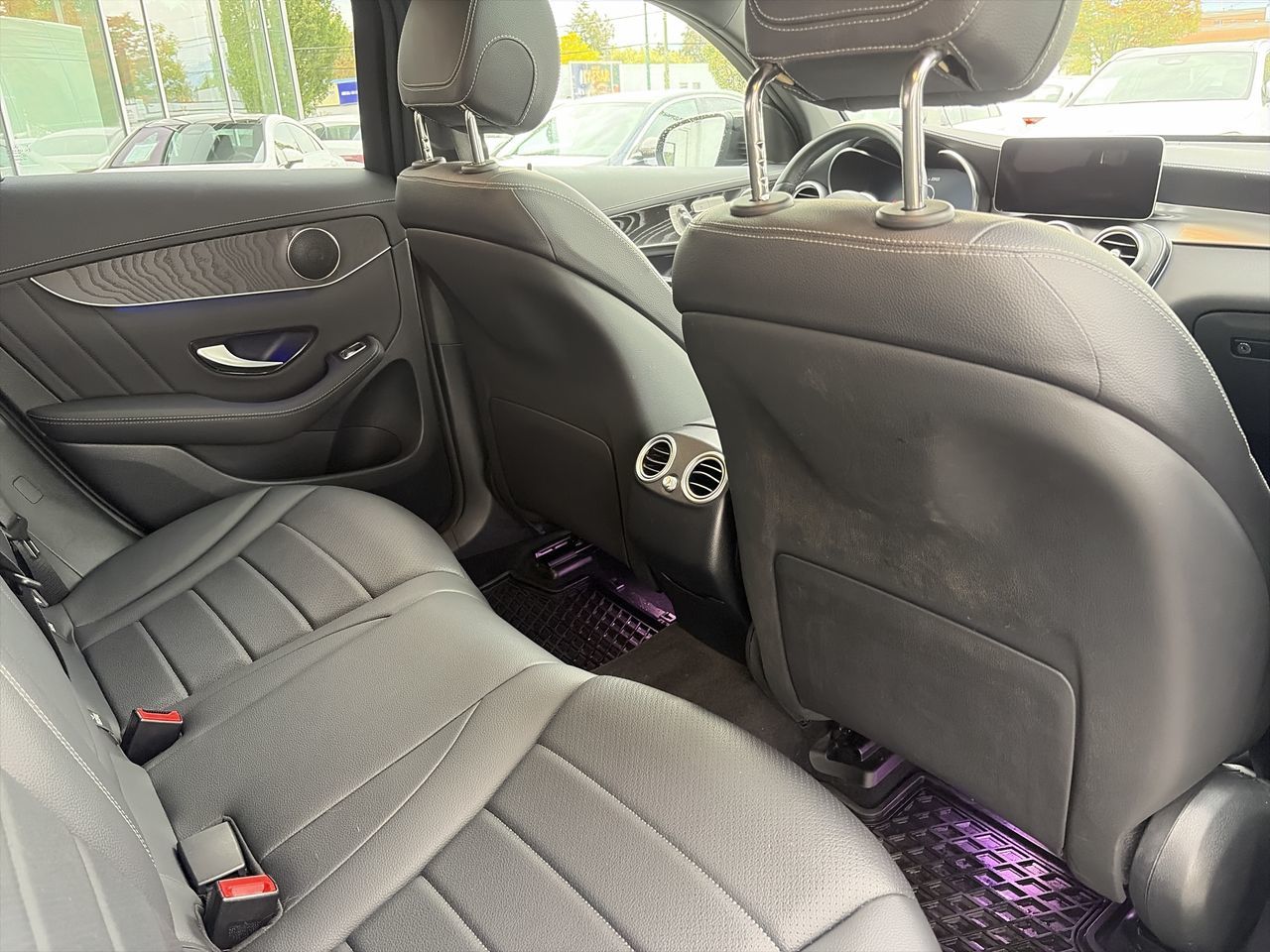 2023  GLC300