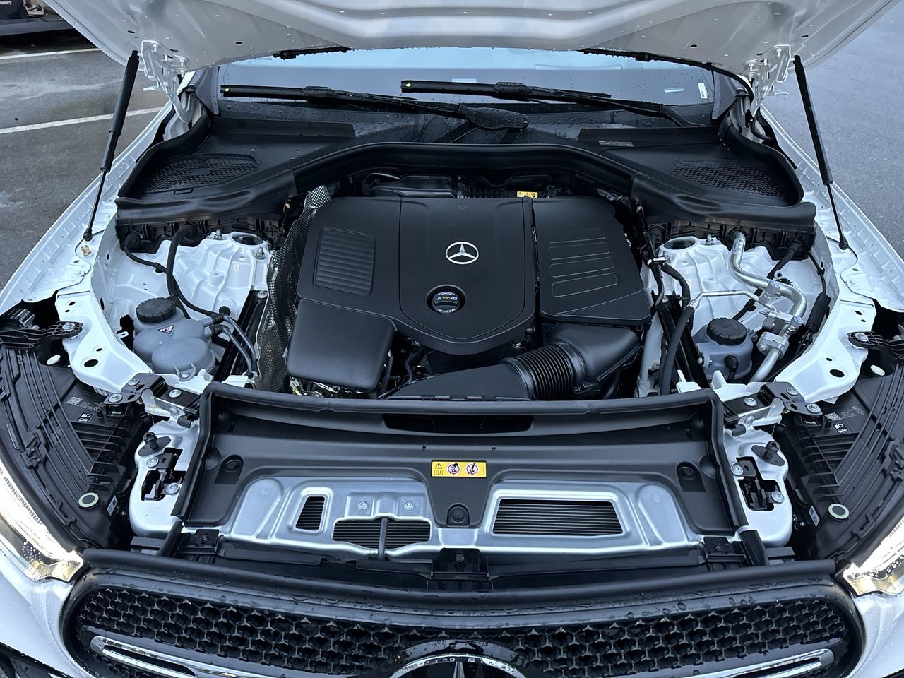 2025 Mercedes-Benz GLC300 in Vancouver, British Columbia