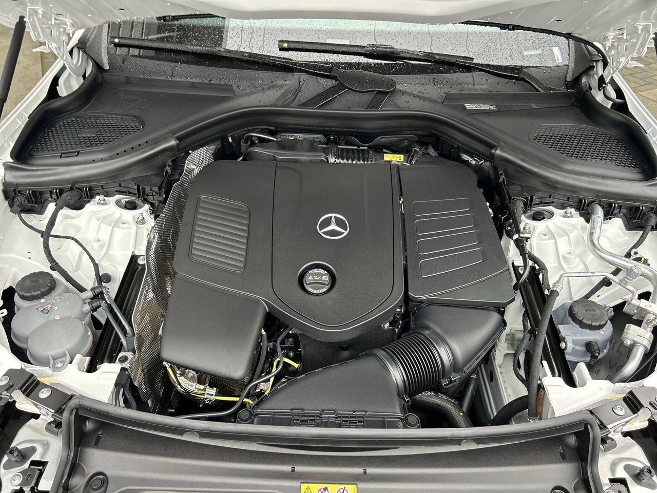 2025 Mercedes-Benz GLC300 in Vancouver, British Columbia