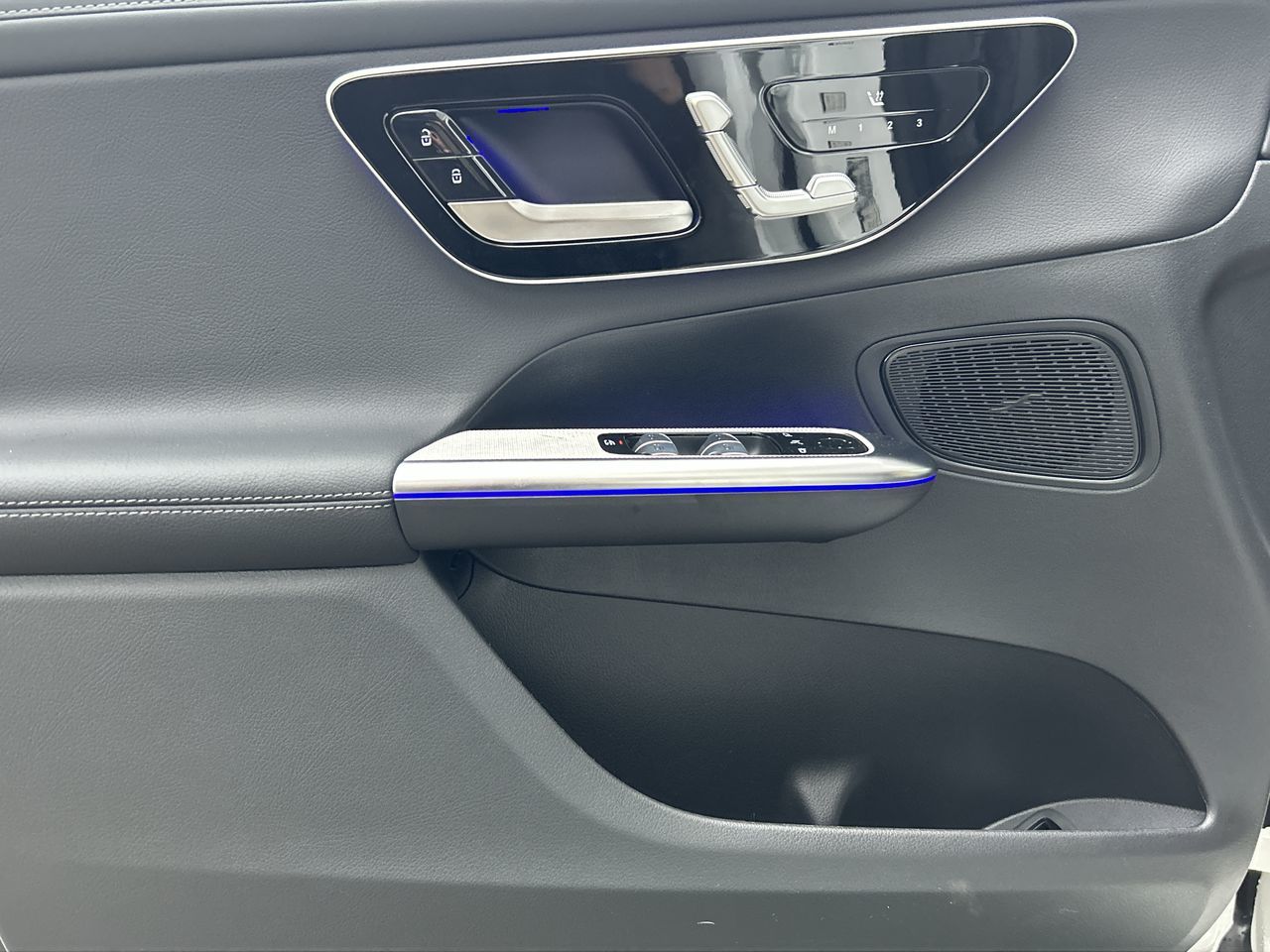 2025 Mercedes-Benz GLC300 in Vancouver, British Columbia