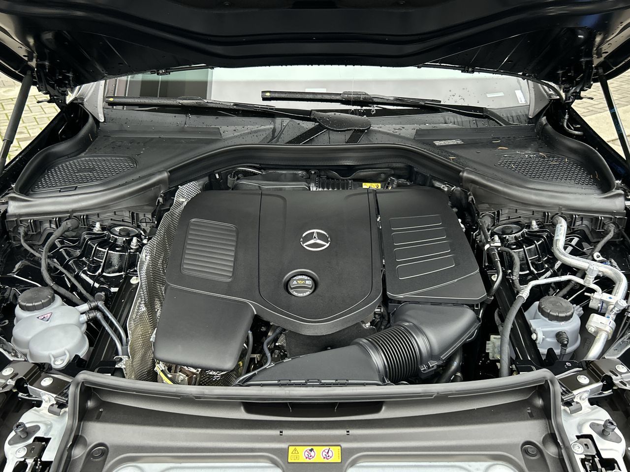 2025 Mercedes-Benz GLC300 in Vancouver, British Columbia