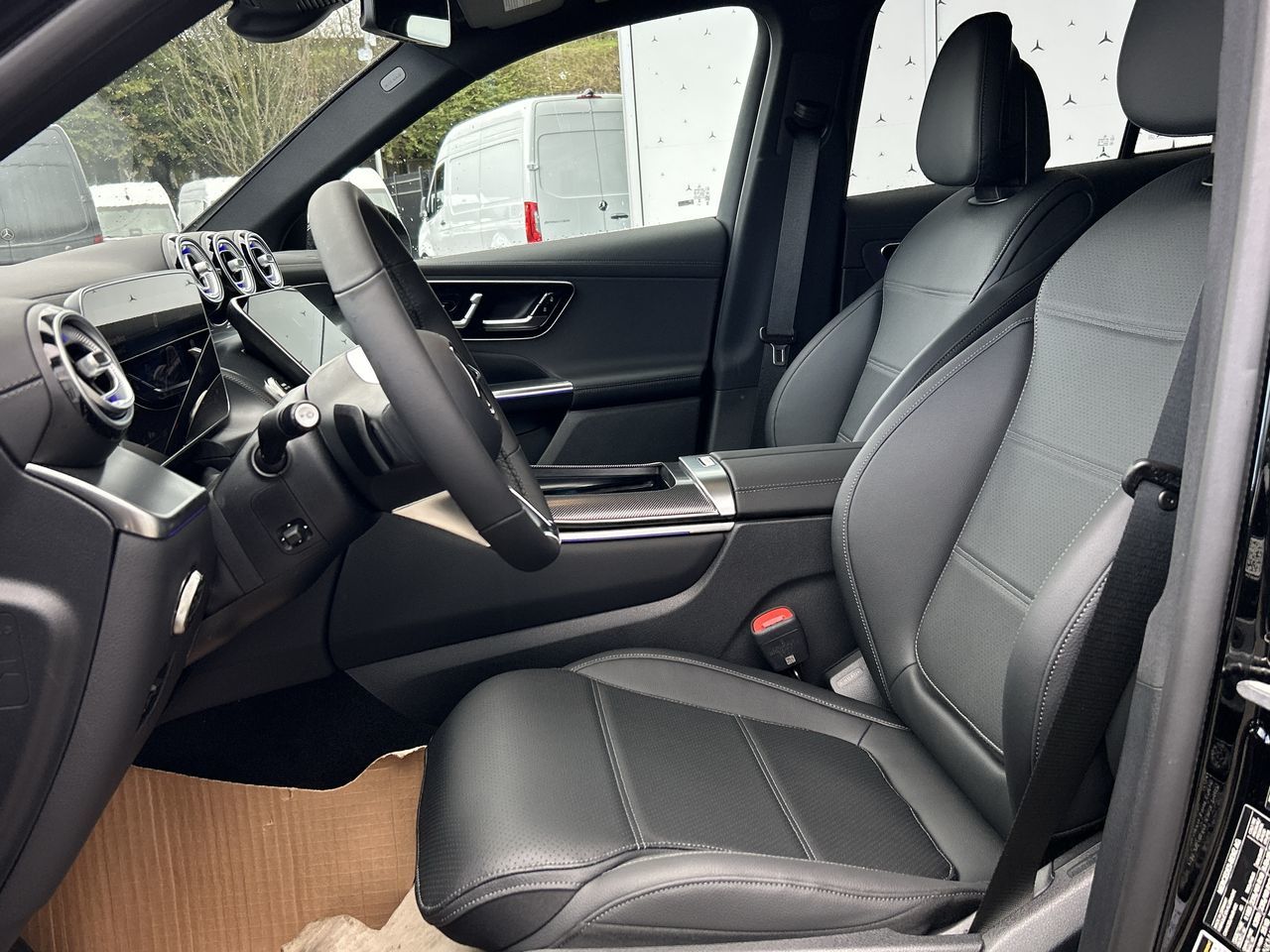 2025 Mercedes-Benz GLC300 in Vancouver, British Columbia