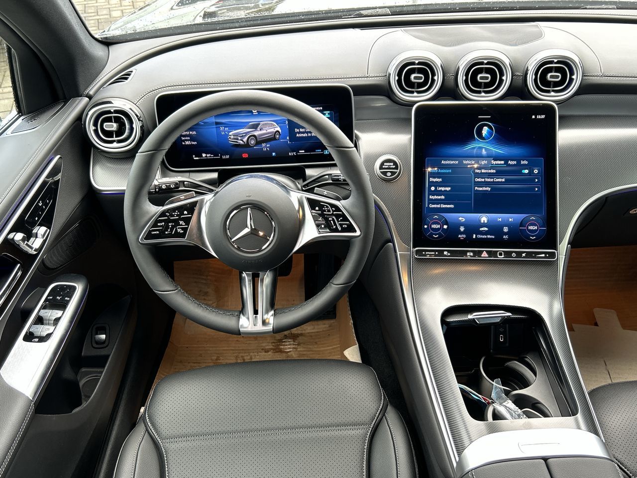 2025 Mercedes-Benz GLC300 in Vancouver, British Columbia