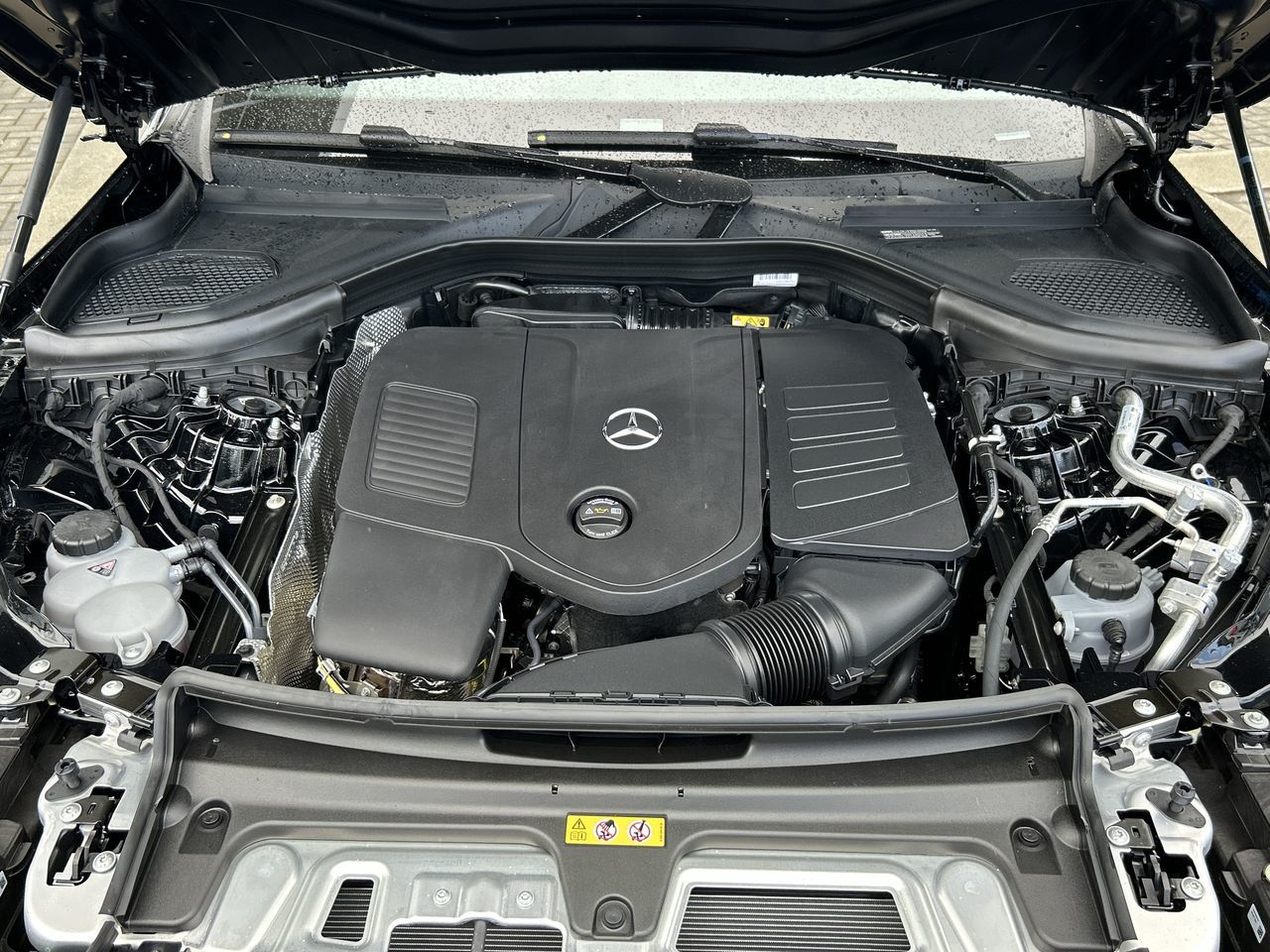 2025 Mercedes-Benz GLC300 in Vancouver, British Columbia